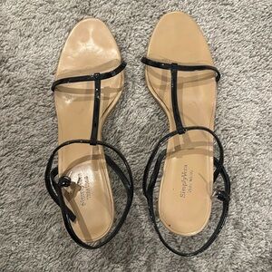 Simply Vera black strappy 3in heels